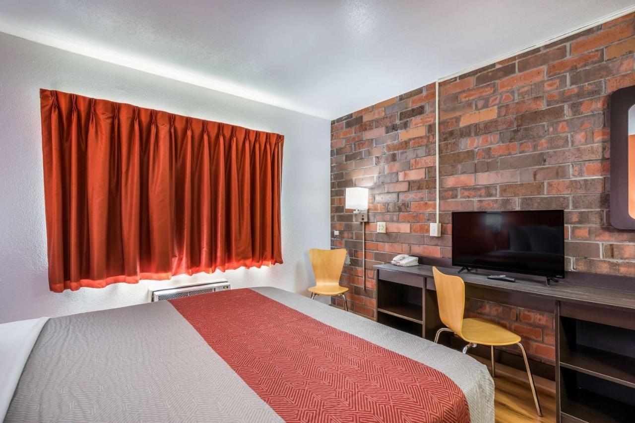 Motel 6-Madison, Wi - East ภายนอก รูปภาพ