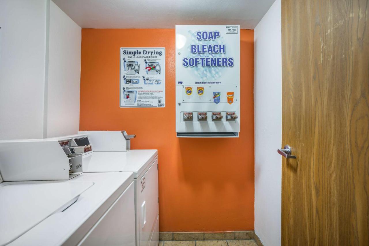 Motel 6-Madison, Wi - East ภายนอก รูปภาพ