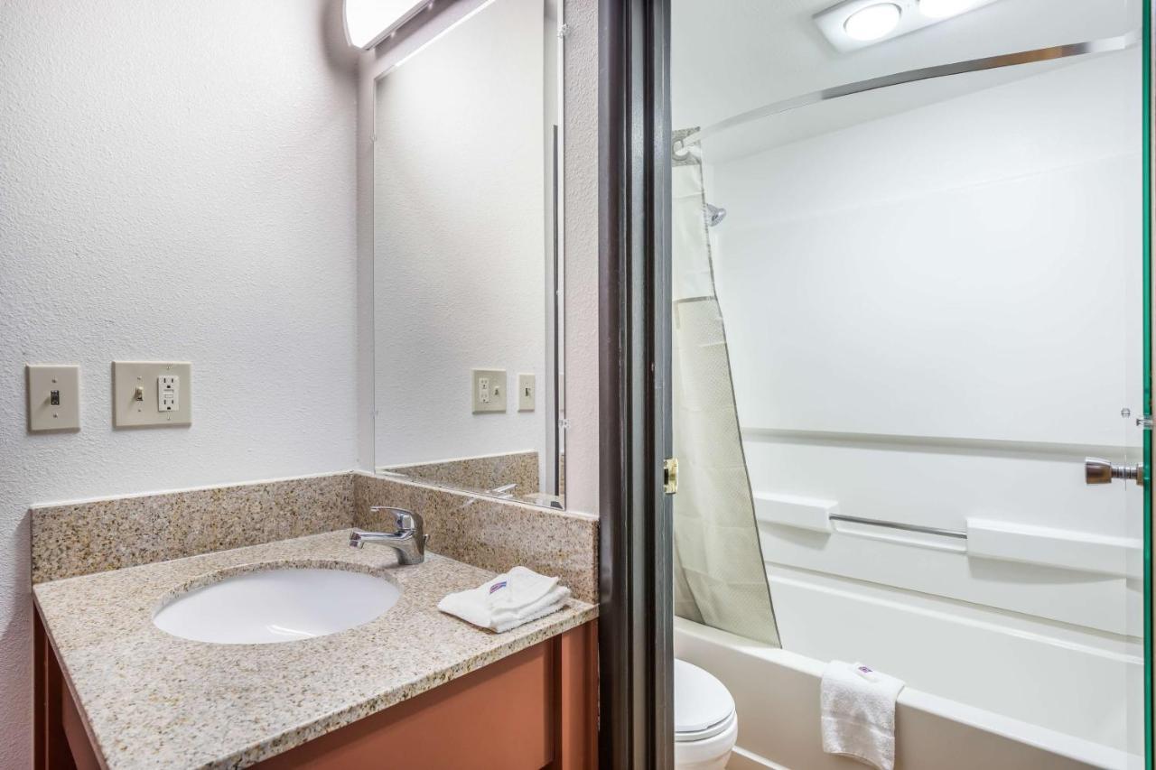 Motel 6-Madison, Wi - East ภายนอก รูปภาพ